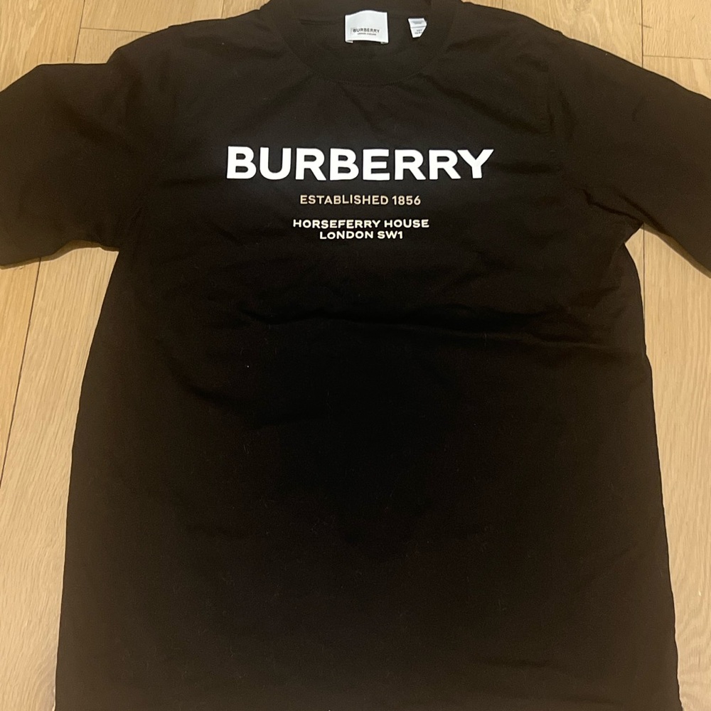 Burberry black t-shirt youth size 14, like new!!